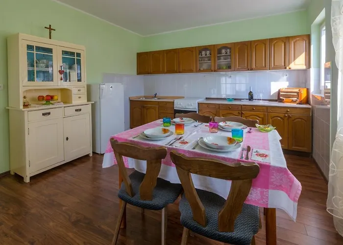 With Parking Space - 13450 Appartement *